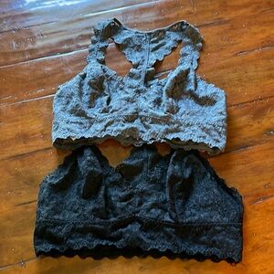 2 FELINA RACERBACK LACE BRAS SZ MEDIUM